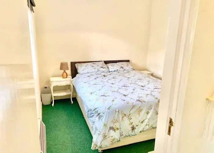 Two Bed In Cobh 別荘 *